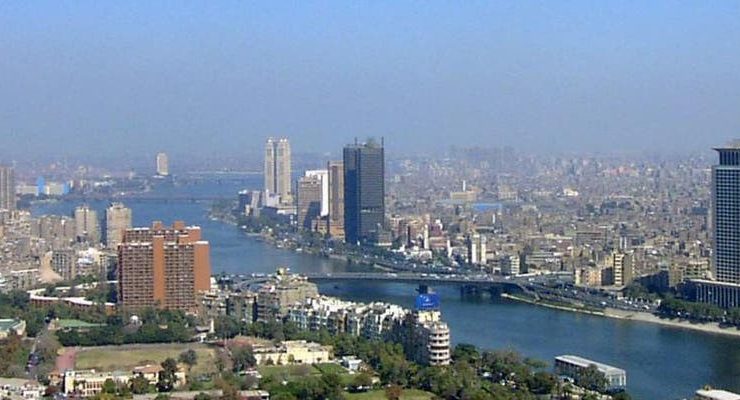 مصري وشامي وحجازي ............................... وأنا ع الربابة بغني