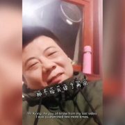 صيني يقضي 50 يومًا في الحجر............... إللي يشوف بلاوي الناس