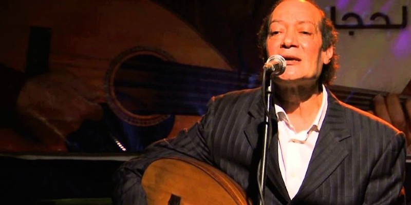 ممكن أقول للأستاذ أحمد الحجار : أنا بحبك قوي أحمد الحجار