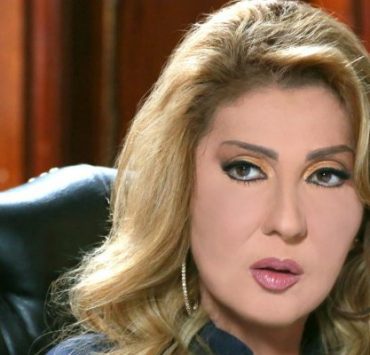 ممكن أقول للأستاذ أحمد الحجار : أنا بحبك قوي نادية الجندي ............................ الثبات على المبدأ ليس دائماً فضيلة