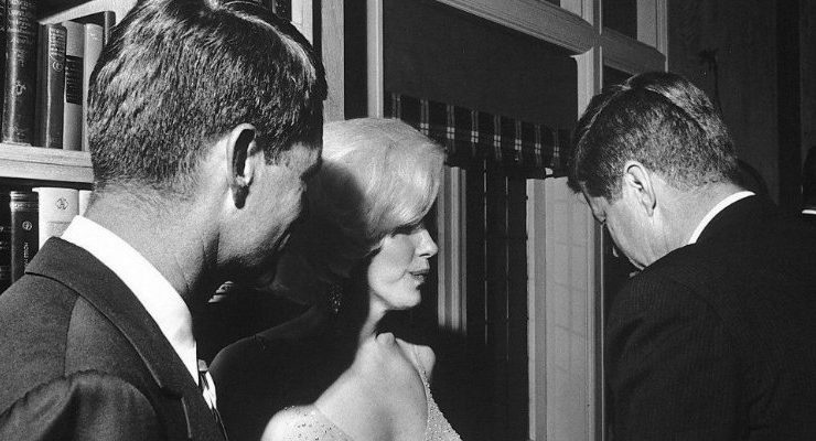 جون كينيدي ......................................................................