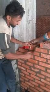 محروس محمود : توقفت قدمي .. لكن يدي لازالت تعمل محروس