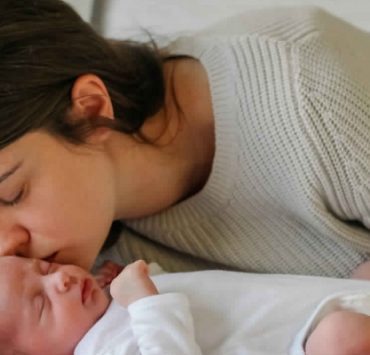 الأمومة ................................................ العذاب الخفي المرتعب