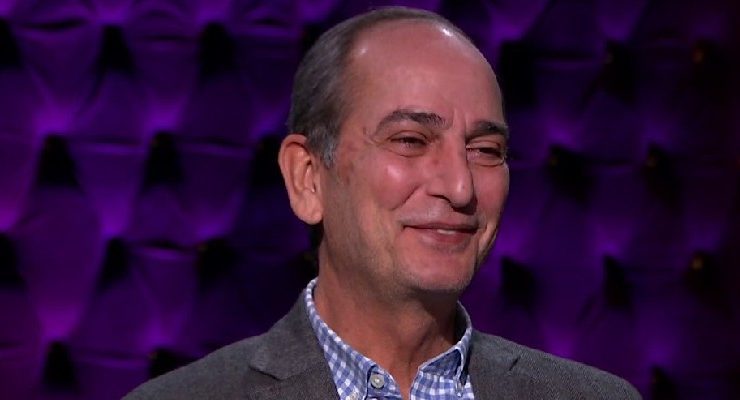 هشام سليم يعلم دور الأب في حياة ابنه حتى وإن قرر التحول جنسيًا .. شكرا بجد