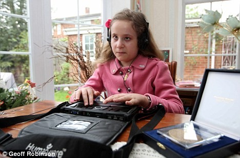 كل ذي عاهة جبار .. إليكسيا سلون نموذجًا عاهة