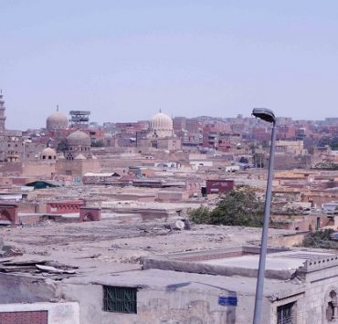 تاريخ نقل شعائر الحج على الهواء مباشرة إلى مصر “تسببت فيه شقيقة فنان مشهور” قبور المشاهير