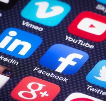 مواقع التواصل الاجتماعي