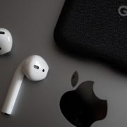 كفية توصيل AirPods واستخدامها للمرة الأولى مع مختلف الأجهزة وأنظمة التشغيل