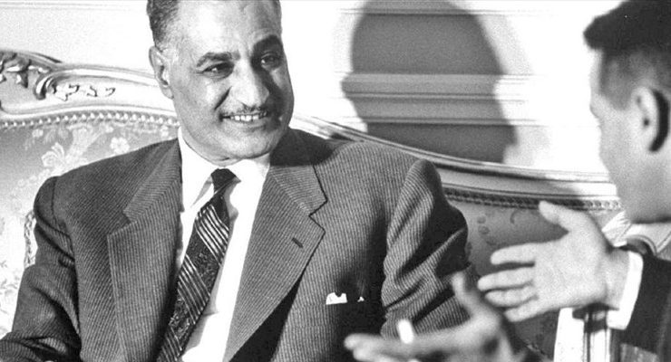 كبير أمناء ........................................................................