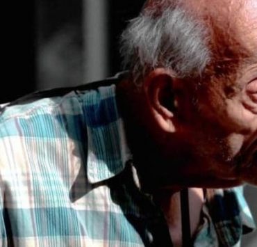 محمود ياسين .. العملاق الذي تنكرونه طبيب الغلابة