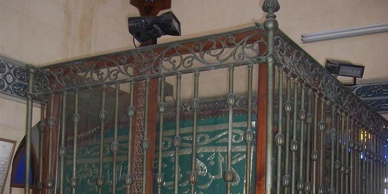 لولا النبي ما خلق الله الخلق