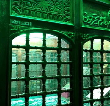 ضريح بن عطاء الله السكندري