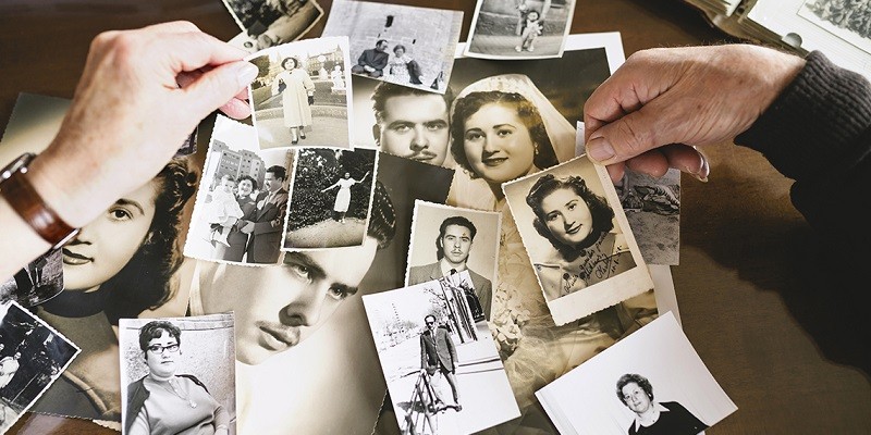 الدليل الكامل لكيفية تحويل الصور القديمة إلى نسخ رقمية باستخدام هاتفك الذكي الدليل الكامل لكيفية تحويل الصور القديمة إلى نسخ رقمية باستخدام هاتفك الذكي