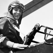 أميليا إيرهارت