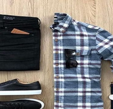 الملابس الشبابية