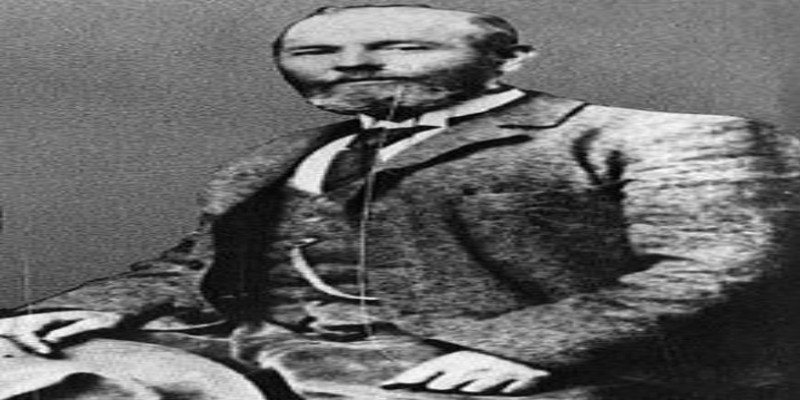 روبن هود الحقيقي ..هرب الماس أمام رجال الشرطة في براد للشاي وتبرع للأرامل! سكوتي سميث أو روبن هود