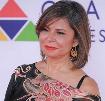 شارلوك هولمز الذي يسكننا سلوى محمد علي والمسرح