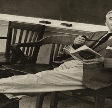 سلمان منا أهل البيت