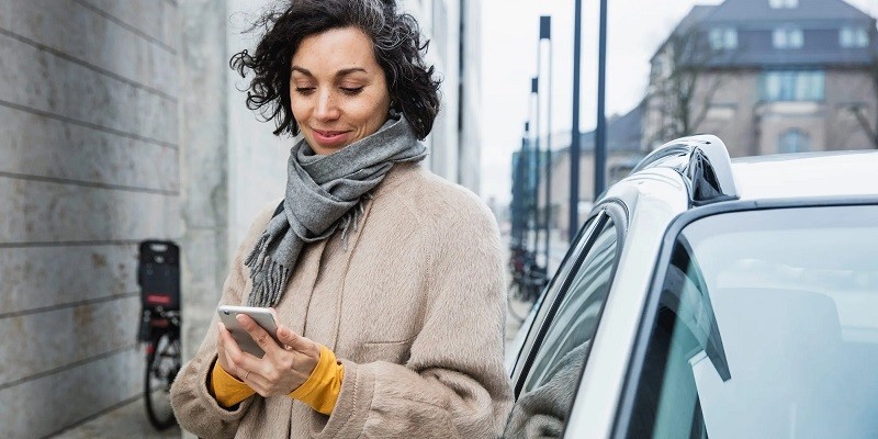 كيفية العثور على مكان سيارتك في حالة نسيانه عبر هاتفك الذكي والتطبيقات المناسبة