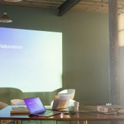 تعرف على كيفية تشغيل البروجيكتور على الكمبيوتر بنظام تشغيل ويندوز 10