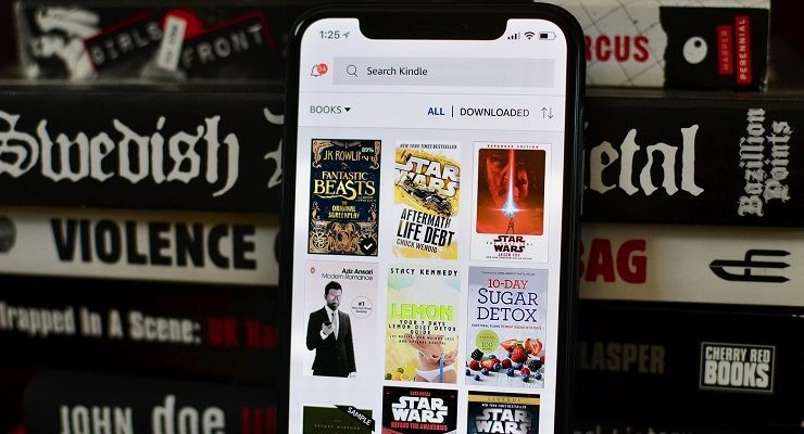 دليلك لمعرفة أفضل تطبيقات قراءة الكتب الالكترونية المتوافقة مع الهواتف الذكية