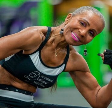 سترونج أندبندنت وومن .......................................على مدار التاريخ