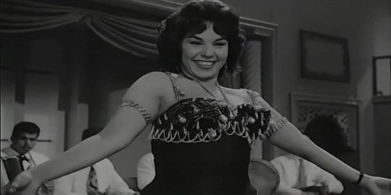 عن نعمت مختار.. رقصت بالمصحف على صدرها وطلقتها علوية جميل من المليجي نعمت مختار