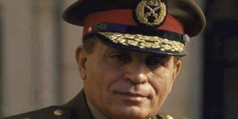 “حرب تشارلي ويلسون”.. يكشف أكثر الأسرار إثارة في حياة المشير أبو غزالة أبو غزالة