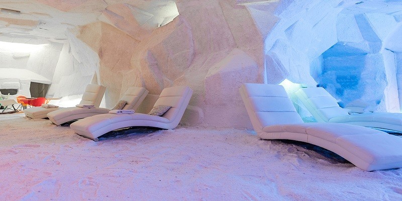 الكهوف الملحية