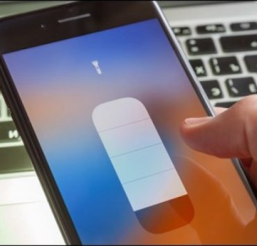 عن مشروع إعداد المكفوفين للعمل في الزراعة “طبقته مصر الستينيات وانتهى بموت عبدالناصر” تعرف على كيفية التحكم في قوة فلاش الايفون يدويًا