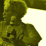 خاصية سطح المكتب الافتراضي