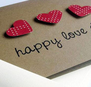 بالصور : نجمات نسين ارتداء ملابسهن على السجادة الحمراء .. فتيات أحلام الجونة السجادة الحمراء