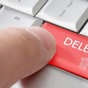 كيفية حذف نفسك من الانترنت ... الدليل الكامل للهجرة النهائية من عالم الإنترنت