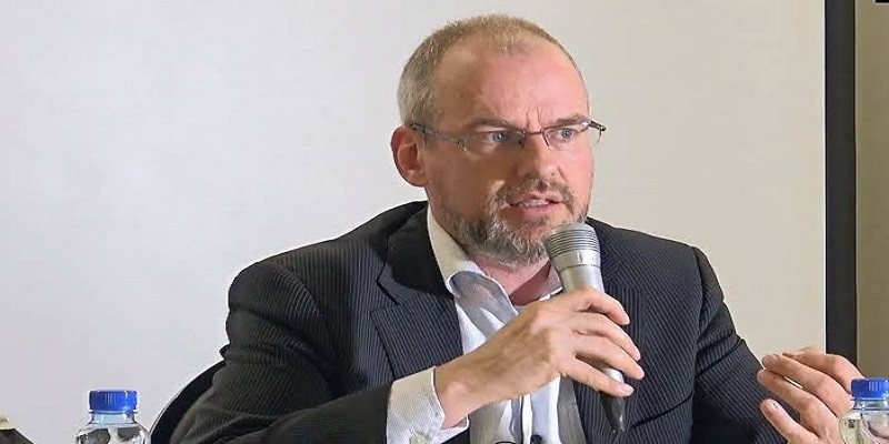 رحلة أرنود فان دورن من الاستهزاء بالرسول إلى مقاطعة فرنسا دفاعًا عن الإسلام الرسول