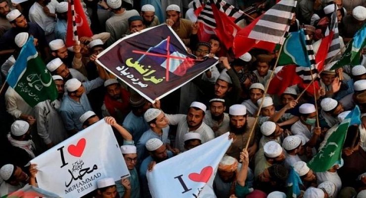 مظاهرات من أجل نصرة الرسول