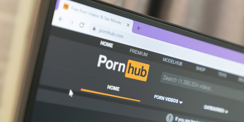 المحتوى الإباحي