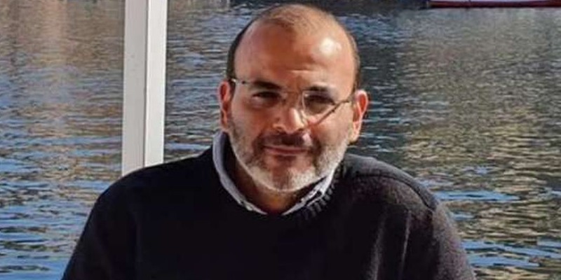 أيمن بهجت قمر .. كراسة الرسم التي لا يملكها غيره أيمن بهجت قمر