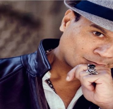 عباس أبو الحسن