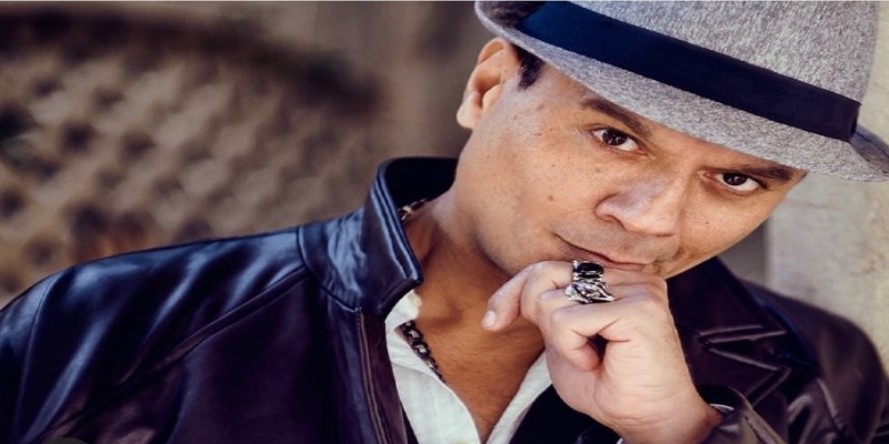 عباس أبو الحسن