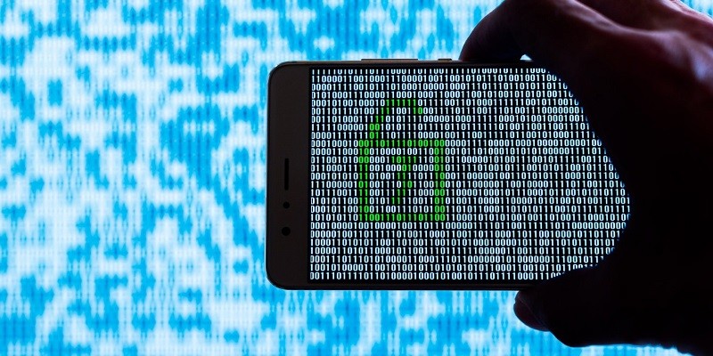 حماية الهاتف من الاختراق ... ما يجب فعله وما يجب تجنبه لحماية هاتفك وبياناتك الحساسة