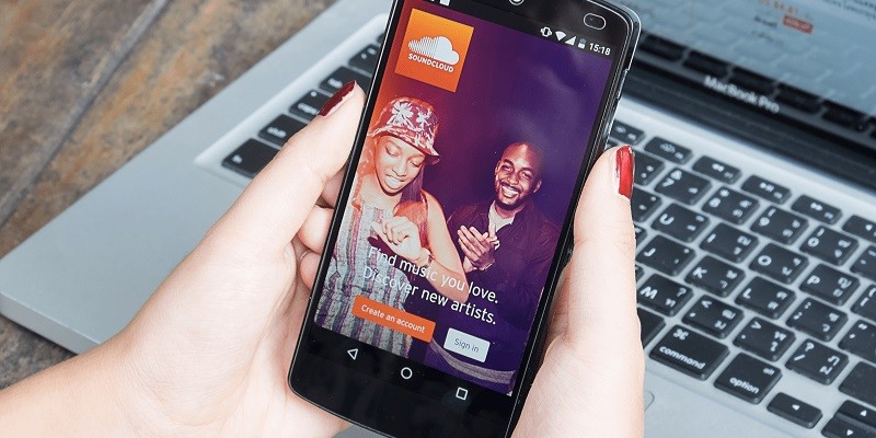 كيفية تحميل الأغاني من ساوند كلاود عبر الموقع أو التطبيق المخصص للهواتف الذكية كيفية تحميل الأغاني من ساوند كلاود عبر الموقع أو التطبيق المخصص للهواتف الذكية
