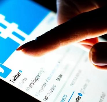 بوابة الله (2) كيفية تغيير اسم المستخدم في تويتر من خلال الموقع أو تطبيق الهواتف الذكية