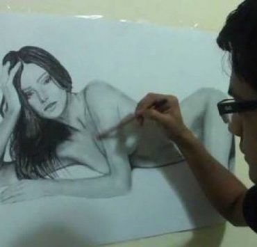 الموديل العاري