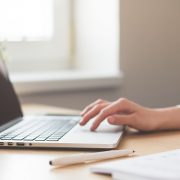 عوامل عليك مراعاتها والاهتمام بها قبل اتخاذ قرار شراء كمبيوتر مستعمل