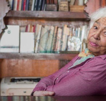 خارج ترشيحاتك في عيد الأم .. 6 أغاني عن الأم يمكن سماعها طوال العام نوال السعداوي