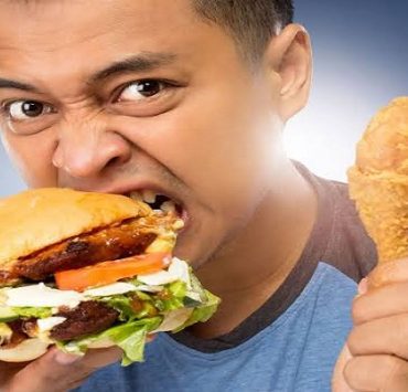 السيدة عائشة .. عفوية وغيرة لافتة لمدللة النبي السيدة عائشة