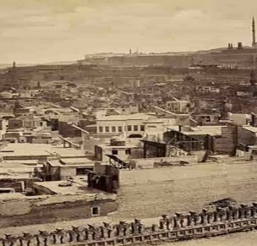 الوطن حفنة من تراب