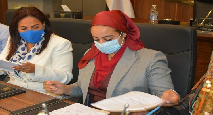 المرأة السيناوية وإيناس حافظ