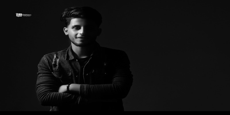 العشري أشرف .. أن تعبر عن مكنون الجمال بالجرافيك العشري أشرف