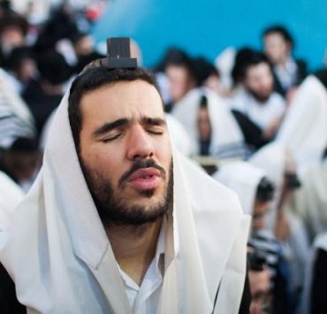 قراءة تحليلية من كتاب الحق المبين في الرد على من تلاعب بالدين (5) “كيف حَذَّر النبي من سيد قطب” الرد على من تلاعب بالدين